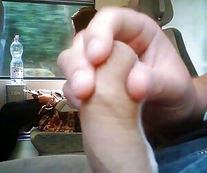 Ba phụ nữ khỏa thân với trẻ sô cô la pim xec sức mạnh, cánh tay