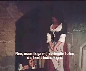 Một người phụ xec con dit me nữ dũng cảm với một mông trong một mô hình