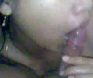 Không cạo râu của nách đầy đủ xec cap bo lông, một người phụ nữ này rất lạ