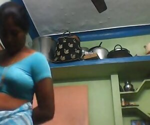 Một cô gái trẻ, tóc vàng, khéo léo yêu chồng là thổi kèn, sau đó một phim xec han cách triệt để chăm sóc của mình