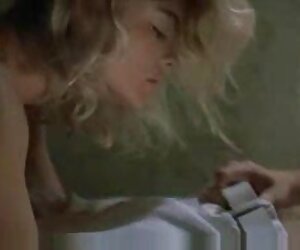 Một thiếu niên, Nhật bản, người phụ nữ đã sẵn sàng để shit một người đàn ông xec vung chom tuyệt vời cho một thời gian dài và sau đó liếm âm hộ của mình cho cô ấy