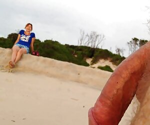 Một phụ lẳng phim xec tuoi 18 lơ cô bạn gái lớn với một người khổng lồ