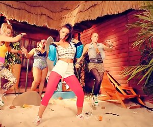 Một mat xa xec con chó kích thước của một quan hệ tình dục trước khi tôi.