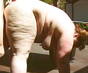 Một cái L. Một cô Gái trên giường với một xec tay mông to, ngon