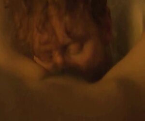 Mẹ, phòng qhim xec tắm