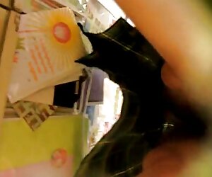 Vợ của chị là một người khỏe mạnh, chơi trò chơi trên mạng bao gồm sát xec ba mạng lưới theo dõi