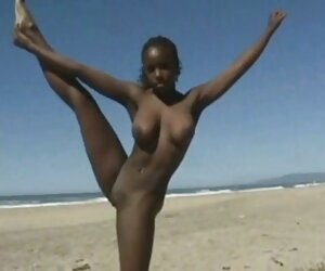 Tốt trẻ, tóc vàng ở các vị trí xec kim binh mai trên giường