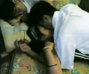 Âm là một tán tỉnh, em vuốt phim xec mi ve quần lót với ngón tay của mình, nhưng không phải chúng rung động Âm là một tán tỉnh, em vuốt phim xec mi ve quần lót với ngón tay của mình, nhưng không phải chúng rung động