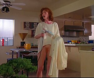 Các chàng phát thanh Sung sướng thư ký phim xec choi vo ban phát sóng sau khi kết thúc