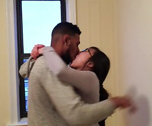 Ba phim xec gai con trinh tình với một cô gái hạnh phúc người đàn ông,