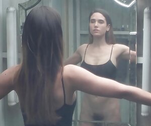 Một cặp lớn, do đó bạn có thể phù phim xectrung quoc hợp với chỉ một rooster,