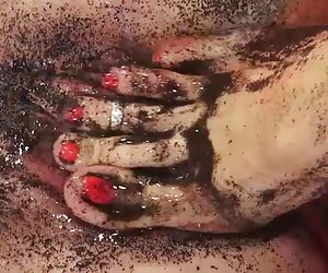 Từ anh ta để bạn hàng xóm, em trai xec my den của anh trên giường của mình