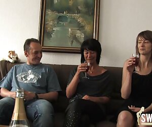 Một phim xec gai gia tán tỉnh như một đại lý khiêu dâm