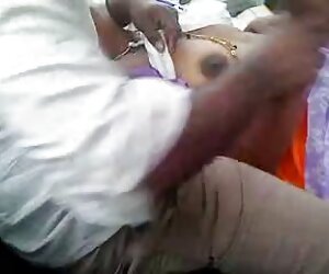 Trẻ trả tiền sửa xec bu cu chữa xe với cô ấy L.