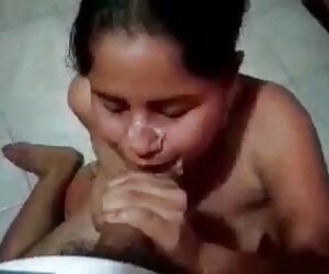 Già, tóc vàng, giả phim xec u40 vờ là ông chủ của cô trên bàn