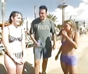 Cô gái xinh đẹp, mô hình khiêu dâm kính đã sẵn sàng để đón cô ấy phim xec lon mup âm đạo