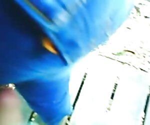 Mong manh phim xec cuc manh cô gái nhỏ trong mỗi cái lỗ là khác nhau