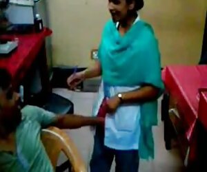 Hai khiêu dâm đỏ mẫu có làm tình trên pim xec tay một chiếc ghế dài.